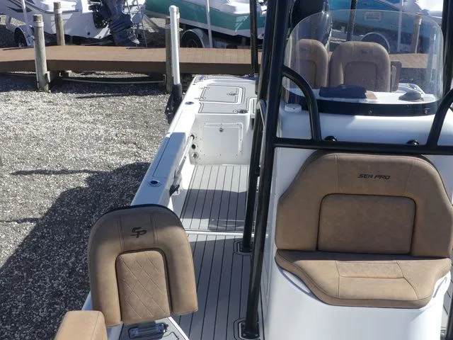 Slide: The Image of Sea Pro 248 2021 - 17