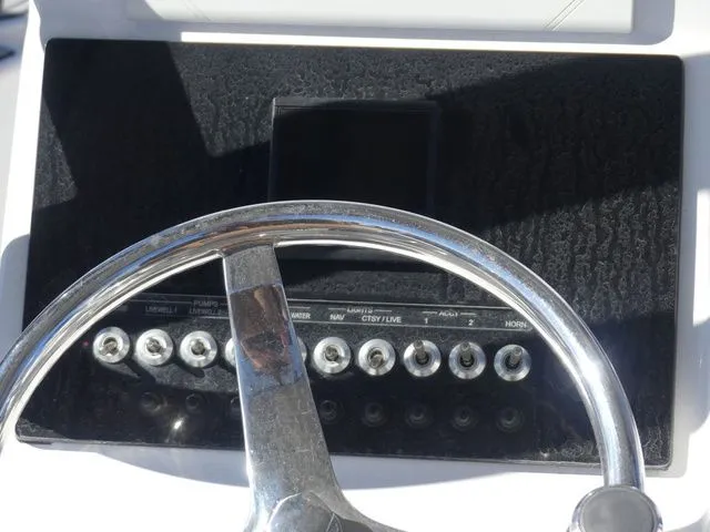 Slide: The Image of Sea Pro 248 2021 - 24