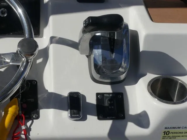 Slide: The Image of Sea Pro 248 2021 - 25