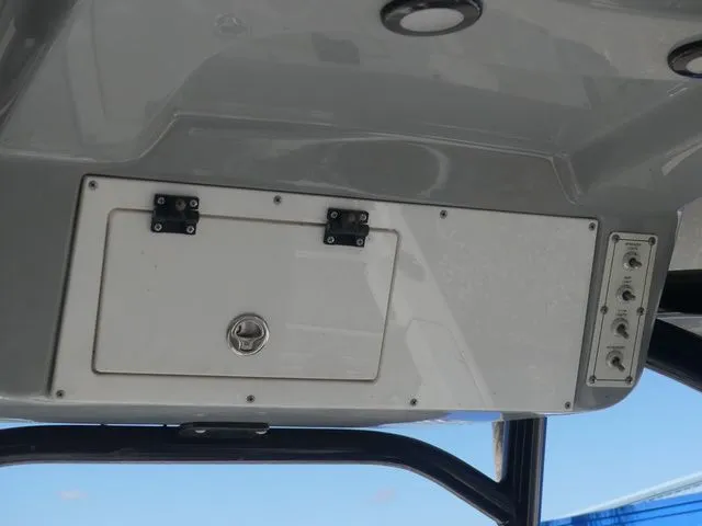 Slide: The Image of Sea Pro 248 2021 - 26