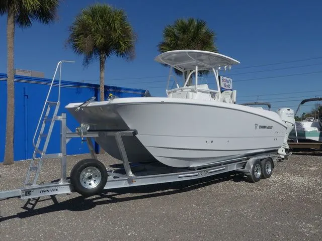 The Image of Twin Vee 240 GFX2 2026 - 1