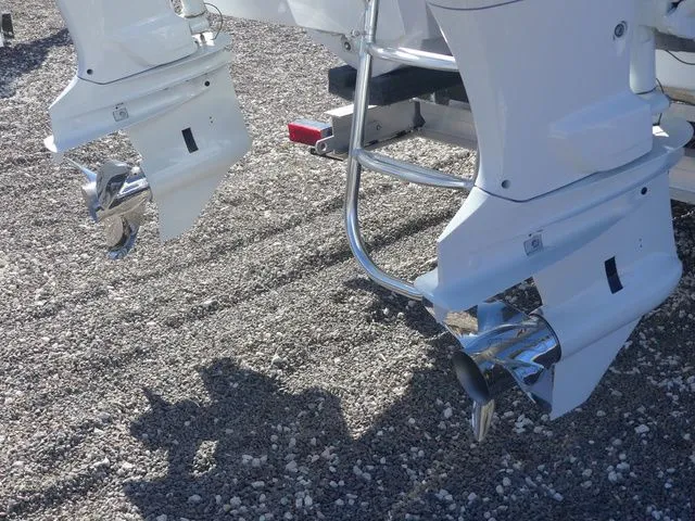 Slide: The Image of Twin Vee 240 GFX2 2026 - 12