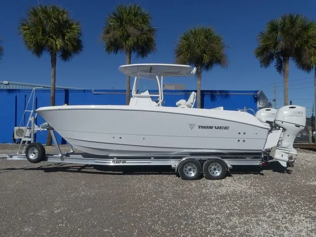 Slide: The Image of Twin Vee 240 GFX2 2026 - 7