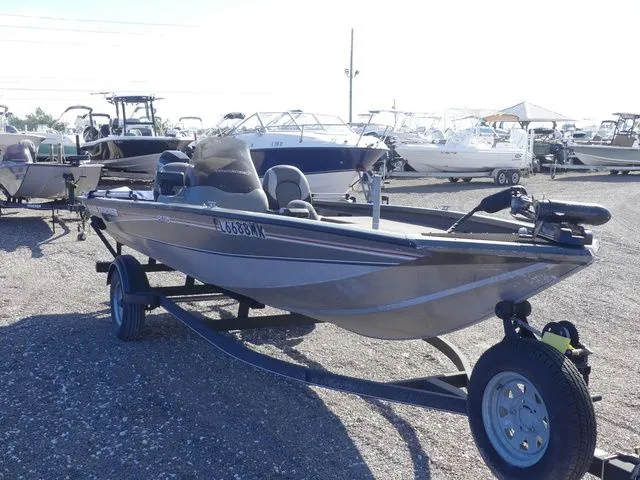 Slide: The Image of Tracker Pro Team 175 2004 - 3