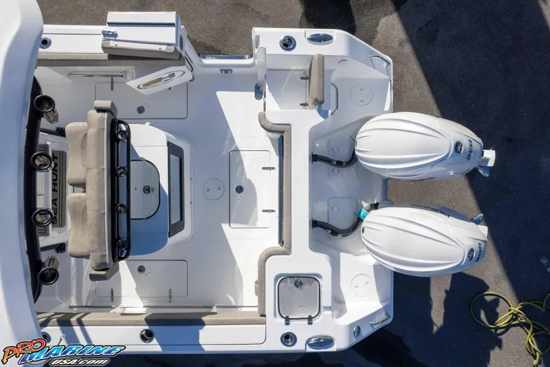 Slide: The Image of Top view of 2026 Sea Hunt Gamefish 25 boat with dual engines. - 38