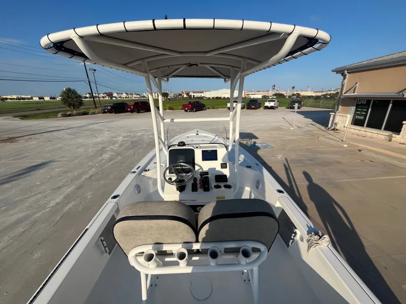 Slide: The Image of Sea Pro 230 2024 - 32