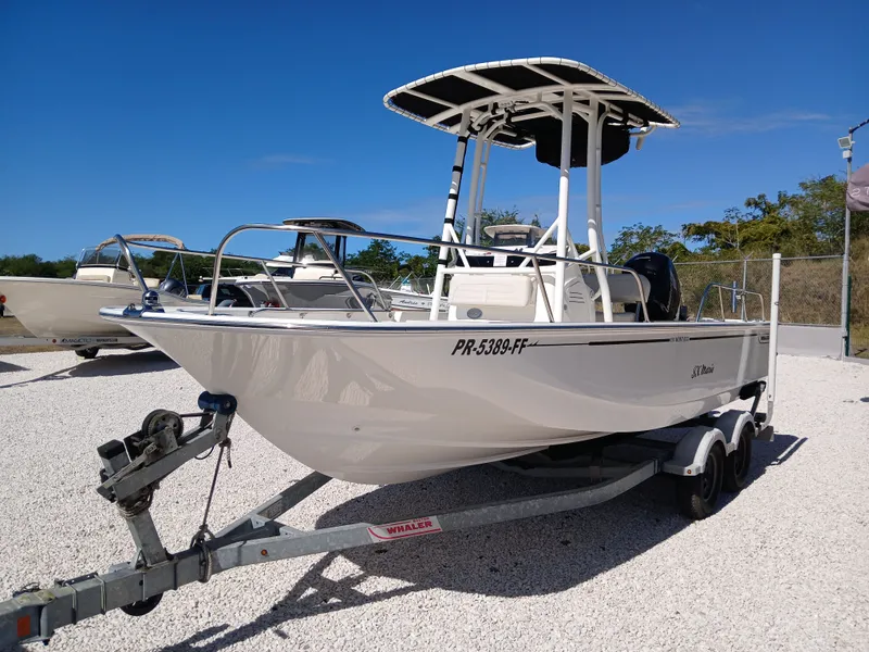 Slide: The Image of Boston Whaler Mountauk 2022 - 4