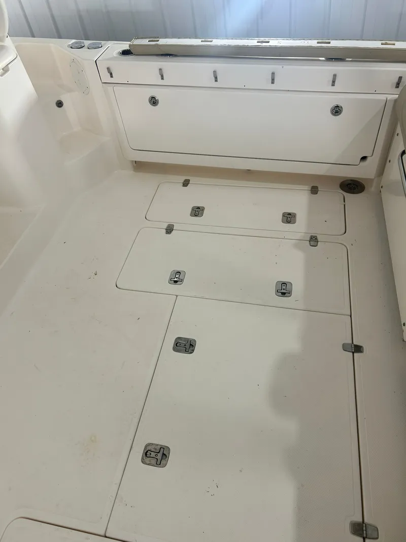 Slide: The Image of Pursuit OS 385 Offshore 2016 - 15