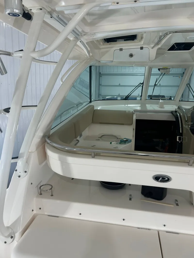 Slide: The Image of Pursuit OS 385 Offshore 2016 - 16