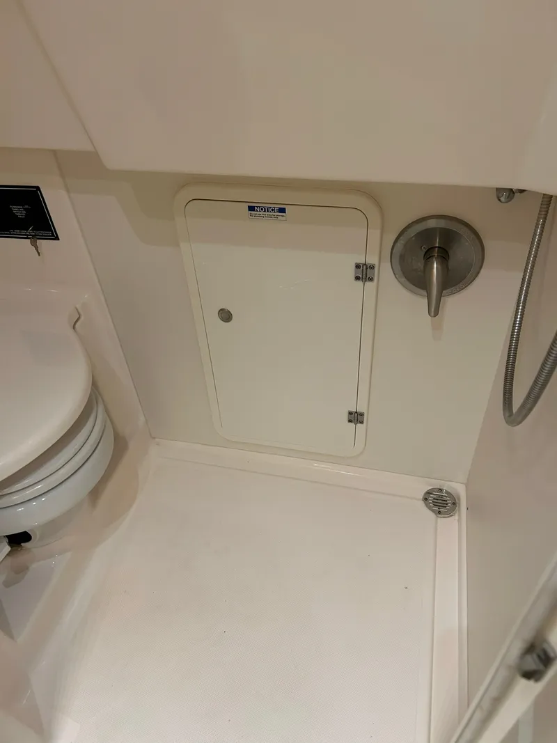 Slide: The Image of Pursuit OS 385 Offshore 2016 - 26