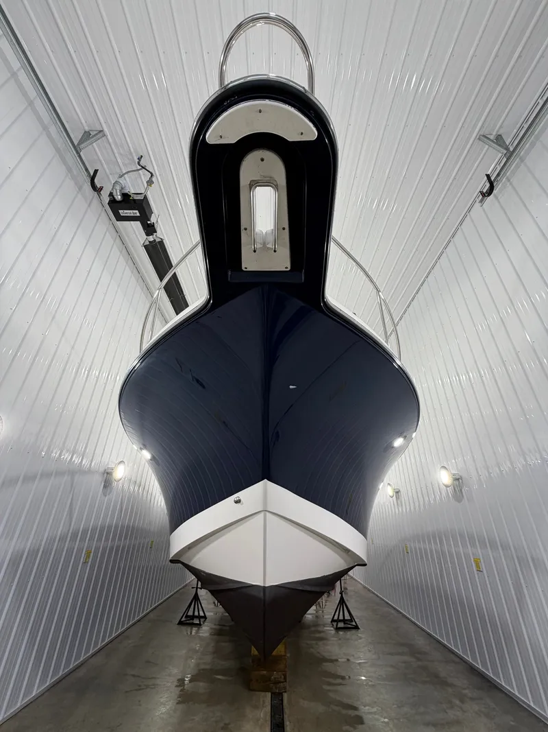 Slide: The Image of Pursuit OS 385 Offshore 2016 - 3