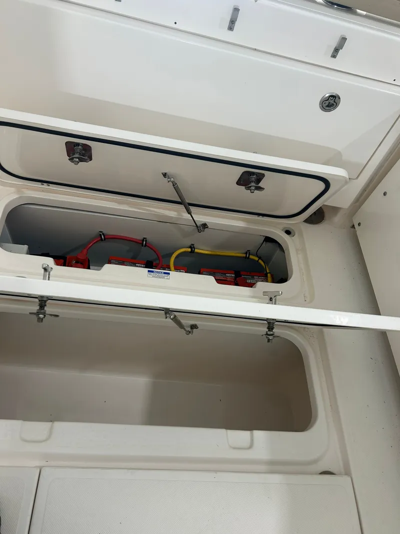 Slide: The Image of Pursuit OS 385 Offshore 2016 - 32