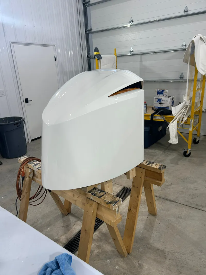 Slide: The Image of Pursuit OS 385 Offshore 2016 - 38