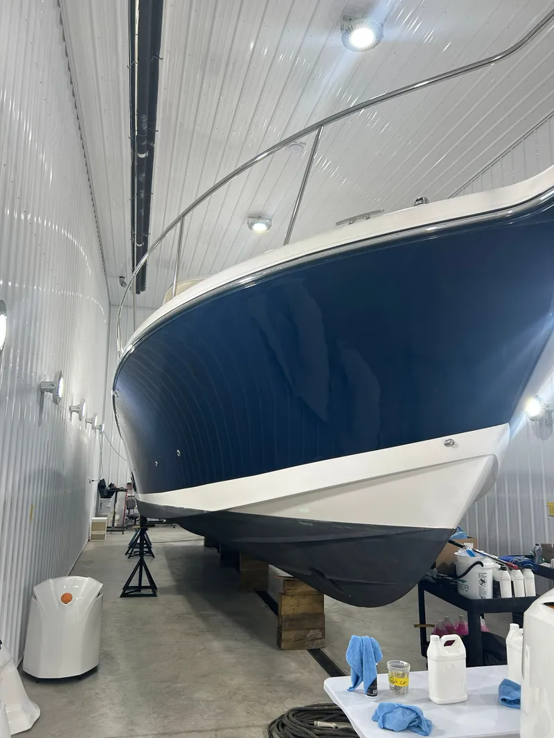 Slide: The Image of Pursuit OS 385 Offshore 2016 - 7