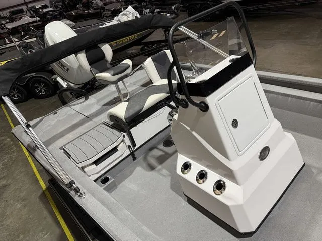 Slide: The Image of Vexus AVX2180cc W/Suzuki 200 2023 - 12