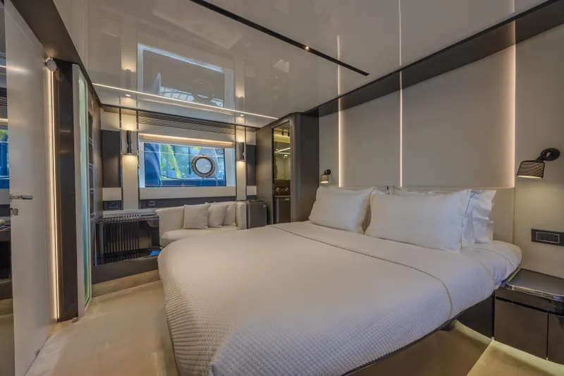 Slide: The Image of Azimut S8 2023 - 51