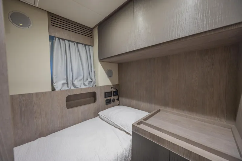 Slide: The Image of Azimut S8 2023 - 66