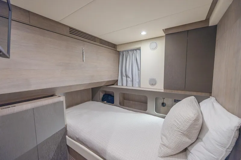 Slide: The Image of Azimut S8 2023 - 67