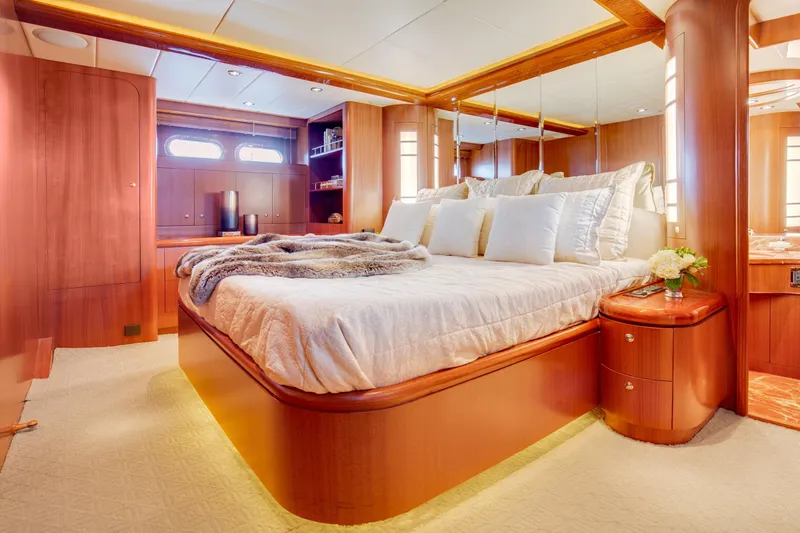 Slide: The Image of Luxurious bedroom in a 2006 Horizon 82’ Cockpit Motoryacht. - 18