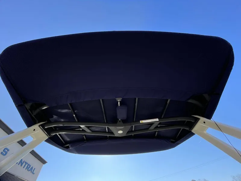 Slide: The Image of Chris-Craft 28 sportster 2025 - 14