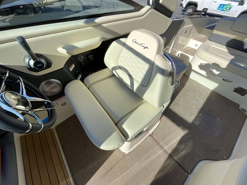 Slide: The Image of Chris-Craft 28 sportster 2025 - 23