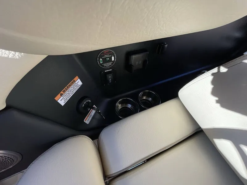 Slide: The Image of Chris-Craft 28 sportster 2025 - 31