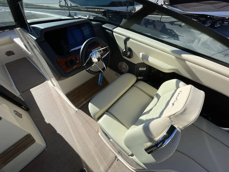 Slide: The Image of Chris-Craft 28 sportster 2025 - 35