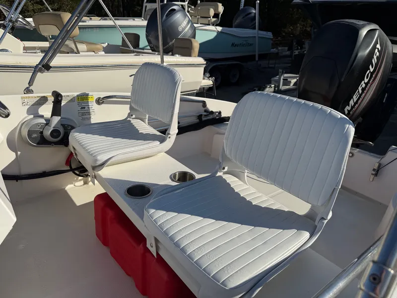 Slide: The Image of Boston Whaler 150 Super Sport 2017 - 6