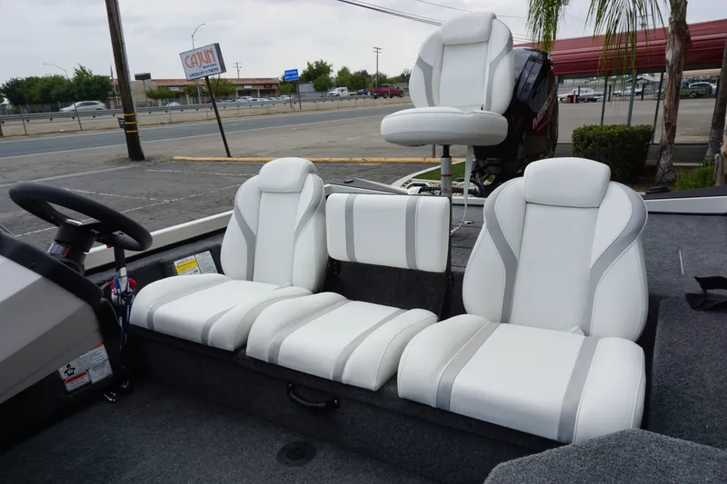 Slide: The Image of Ranger RT178 2024 - 4