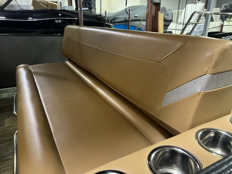 Slide: The Image of Crest Caribbean LX 250 SLS - Includes Trailer 2024 - 10