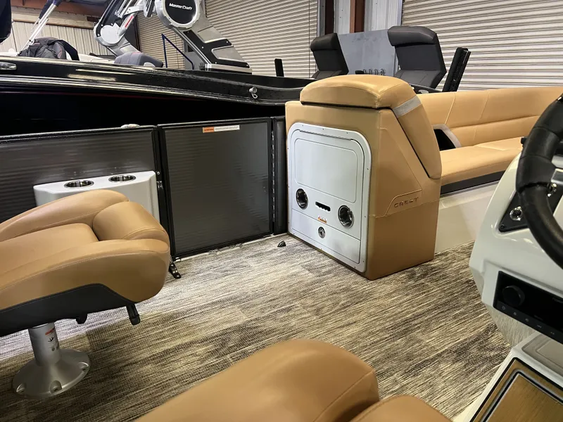 Slide: The Image of Crest Caribbean LX 250 SLS - Includes Trailer 2024 - 12