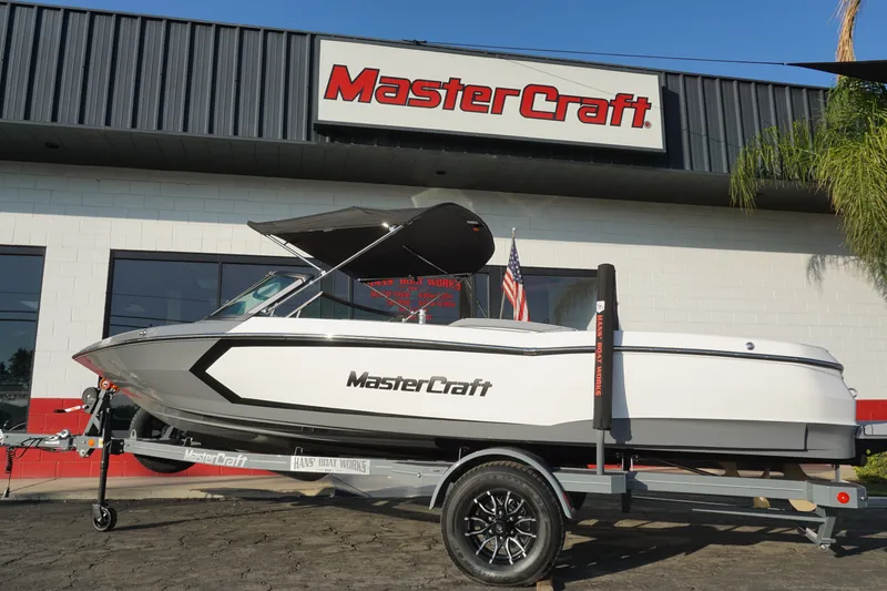 Slide: The Image of MasterCraft ProStar 2026 - 12