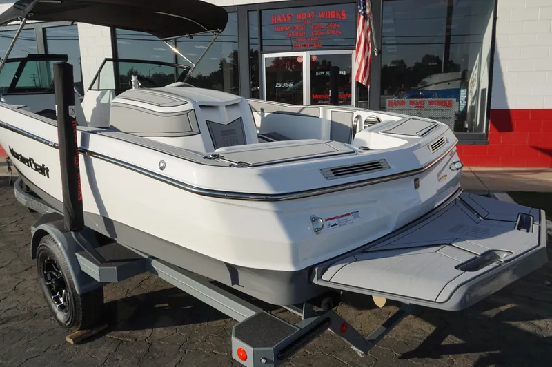 Slide: The Image of MasterCraft ProStar 2026 - 2
