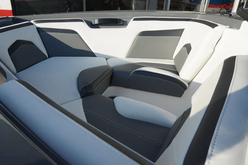 Slide: The Image of MasterCraft ProStar 2026 - 7