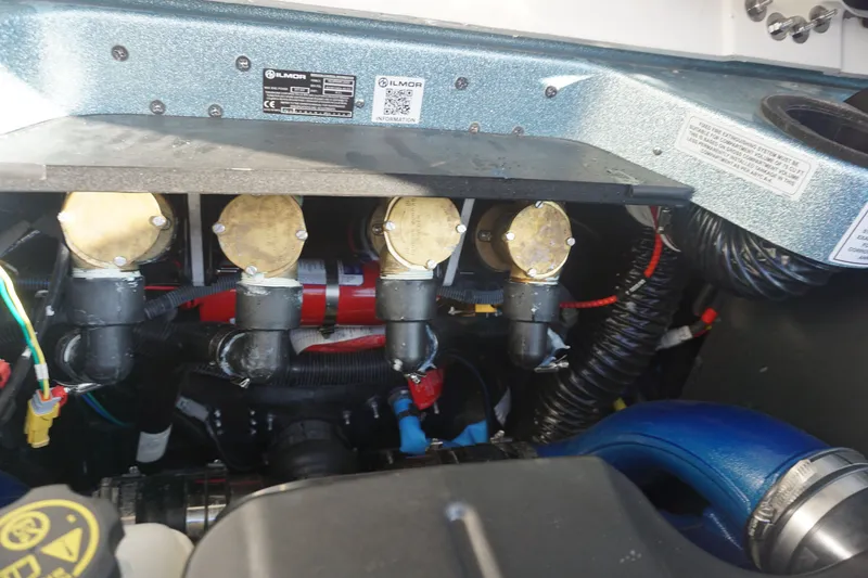 Slide: The Image of MasterCraft X24 2022 - 20