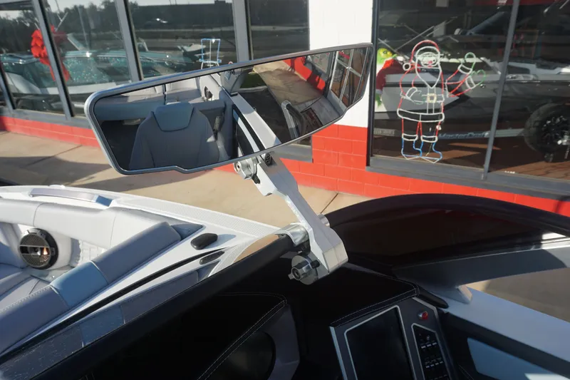 Slide: The Image of MasterCraft X24 2022 - 25