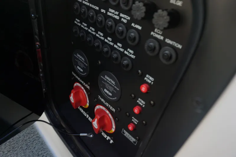 Slide: The Image of MasterCraft X24 2022 - 45