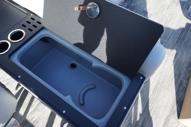 Slide: The Image of Ranger 223FC 2025 - 17