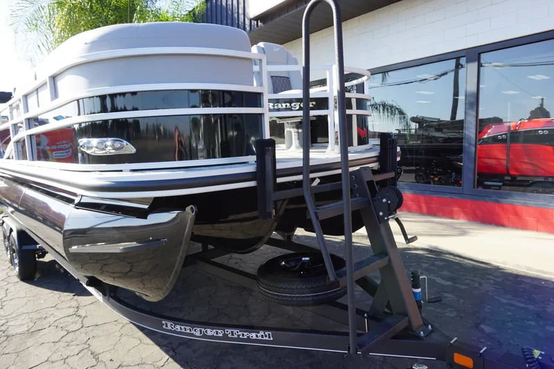 Slide: The Image of Ranger 223FC 2025 - 5