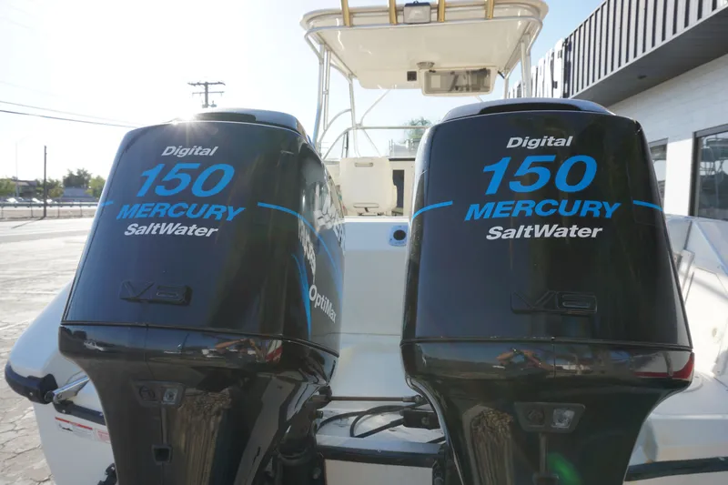 Slide: The Image of Boston Whaler 23 Conquest 2000 - 13