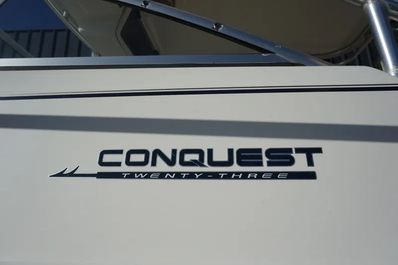 Slide: The Image of Boston Whaler 23 Conquest 2000 - 3