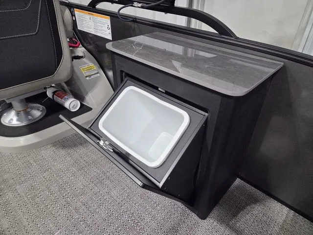 Slide: The Image of Barletta Cabrio 24UE 2026 - 18