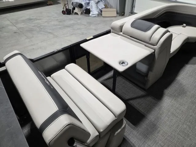 Slide: The Image of Barletta Cabrio 24UE 2026 - 22