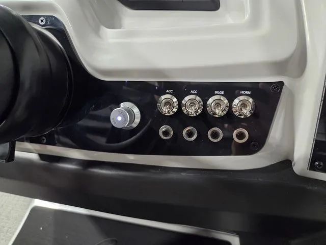 Slide: The Image of Barletta Cabrio 24UE 2026 - 27