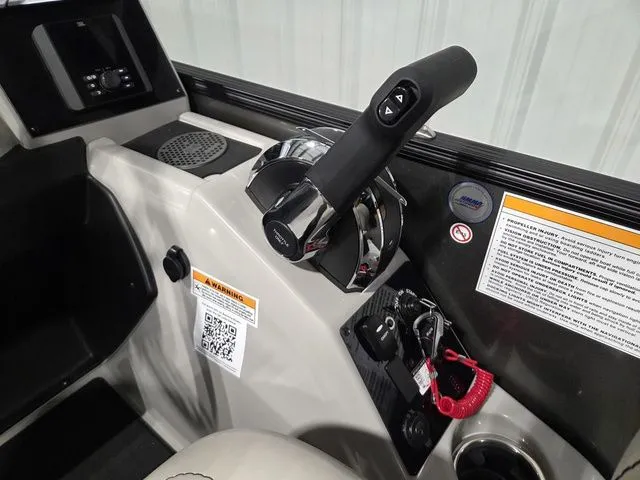 Slide: The Image of Barletta Cabrio 24UE 2026 - 29