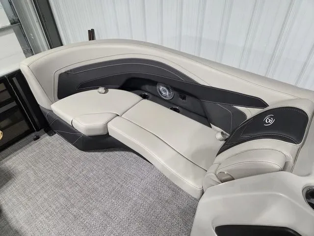 Slide: The Image of Barletta Cabrio 24UE 2026 - 36