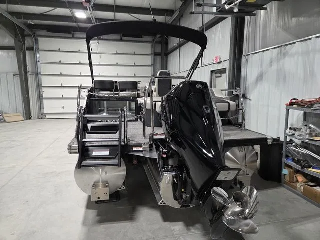 Slide: The Image of Barletta Cabrio 24UE 2026 - 5