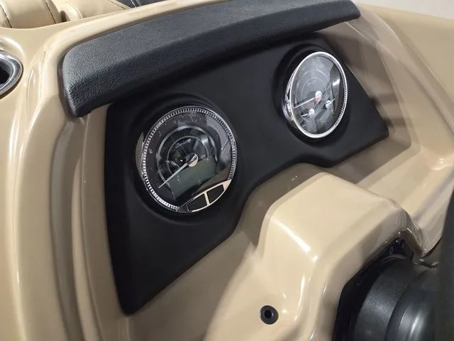 Slide: The Image of Barletta Cabrio 24UE 2026 - 14