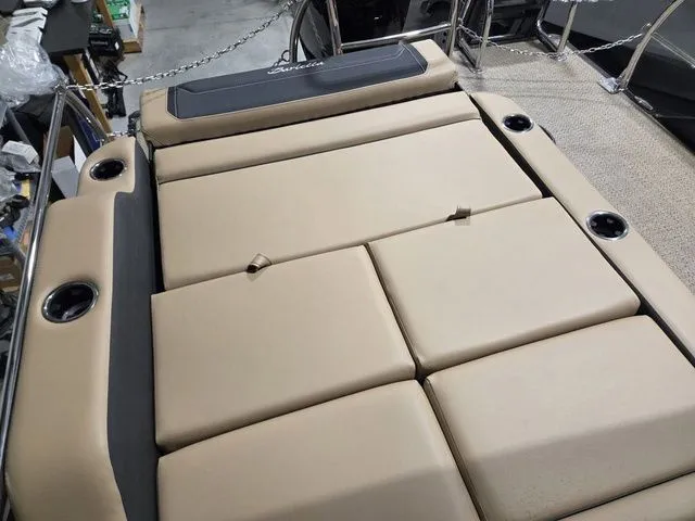 Slide: The Image of Barletta Cabrio 24UE 2026 - 4