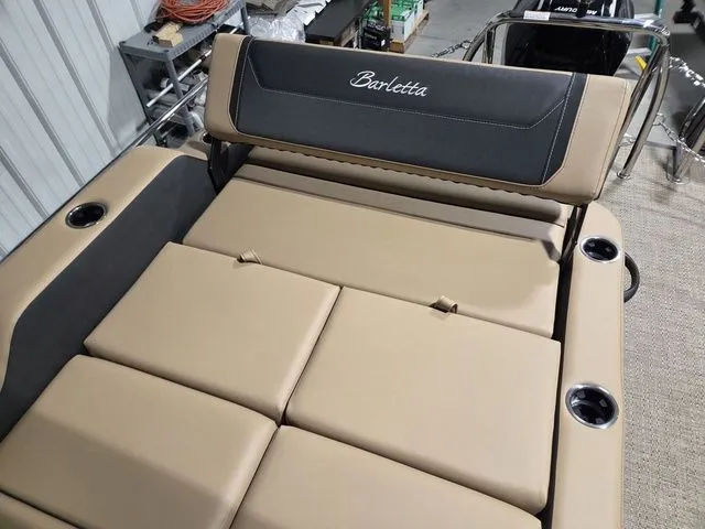 Slide: The Image of Barletta Cabrio 24UE 2026 - 5